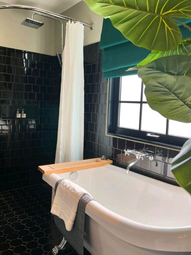 曼谷湯瑪斯飯店：網美浴缸酒店，房間大有設計感
