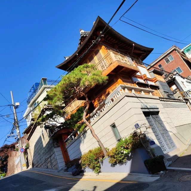 具有首爾原居民特色的北村韓屋村