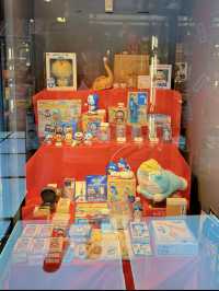 鳥居の先はアンティークTOYが並ぶ近未来空間🫣🪐💞【東京・中野】