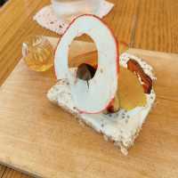 大阪古蹟內的北歐cafe！中之島圖書館Smørrebrød Kitchen