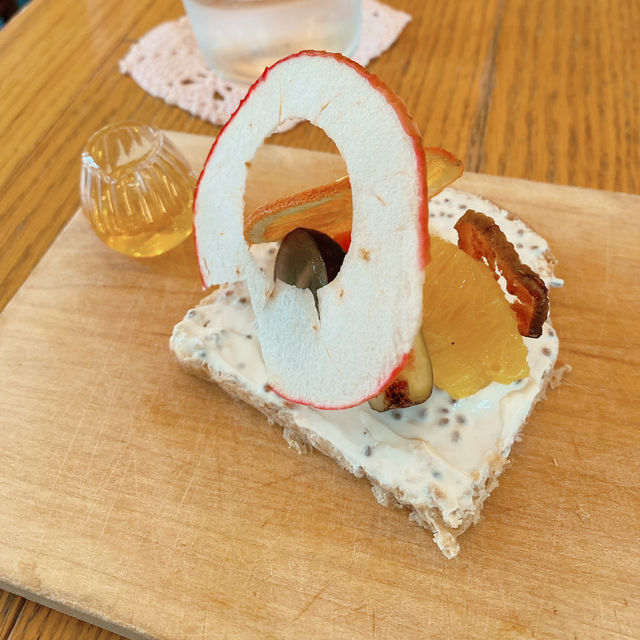 大阪古蹟內的北歐cafe！中之島圖書館Smørrebrød Kitchen