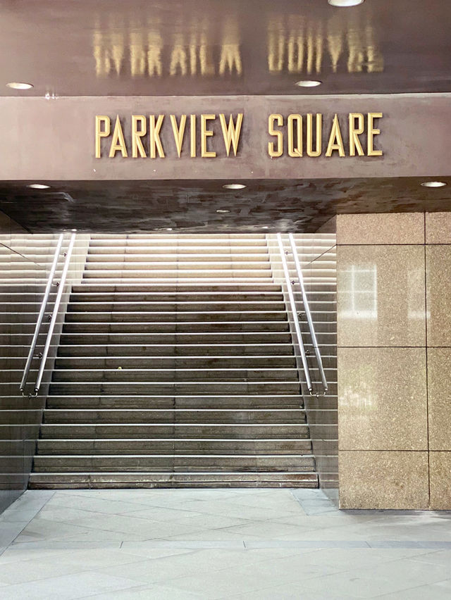 Parkview Square: Singapore's Iconic Art Deco Gem! 