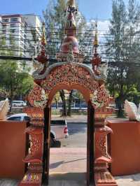 【チェンマイ】ターペー門から一番近いお寺 Wat Dok Kham