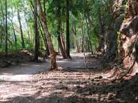 เที่ยวกาญจนบุรี ศูนย์ประวัติศาสตร์ช่องเขาขาด