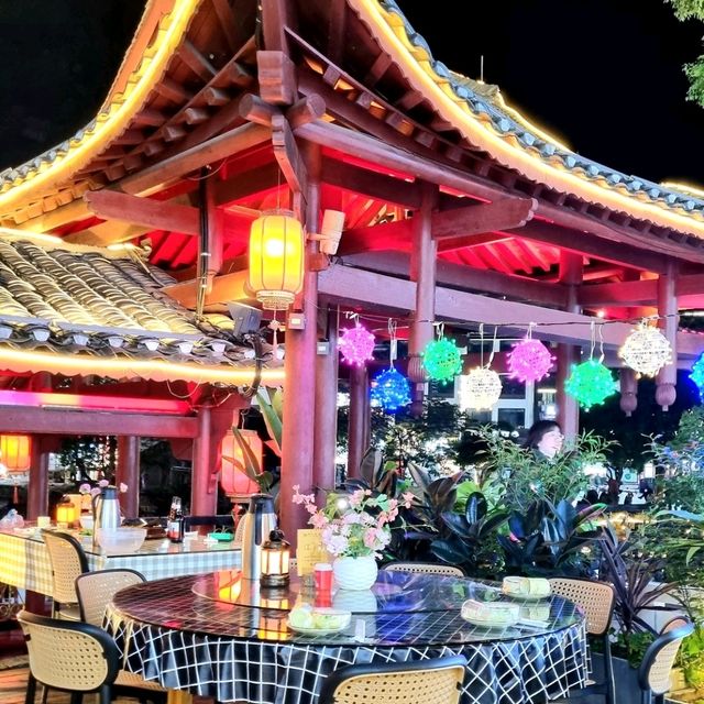 NIGHT STROLL AT WEST STREET, YANGSHUO