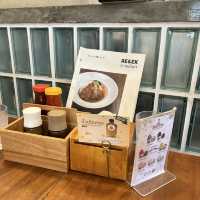 เอ๋ & เอก ร้านสเต็กชื่อดังที่สุดในพัทยา