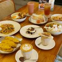 The Culinary Sanctuary: De Mier Eat & Stay