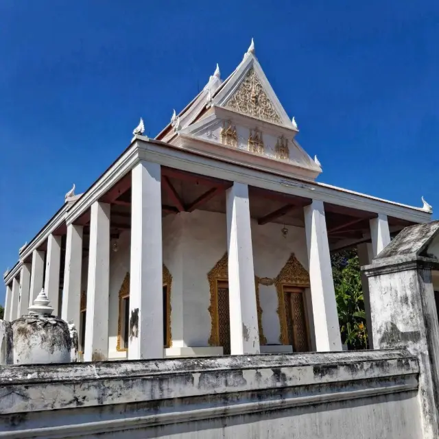 Explore Royal Architecture from the Reign of King Rama III