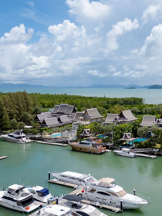 ร้านลับในท่าเทียบเรือยอร์ช ภูเก็ต