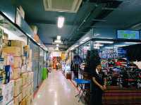 泰國曼谷市中心湄南河畔百年老市場景點：拍乎叻路市場，適合休閒逛街購物拍照📸打卡