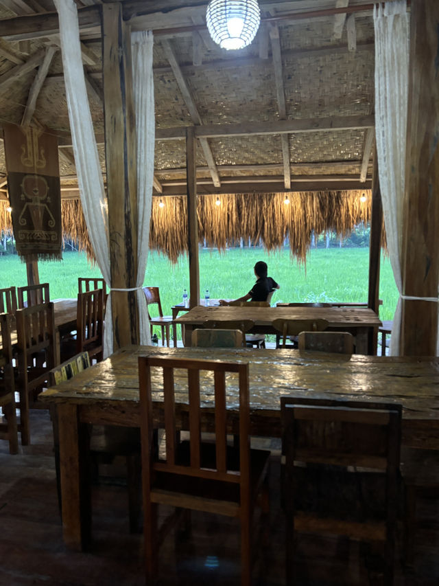 Resto Ne’neru Loko :A Dining Experience You Shouldn’t Miss in Waikabubak 🍽️🌿 