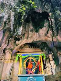 Mesmerizing Limestone Wonder at Batu Caves Temple