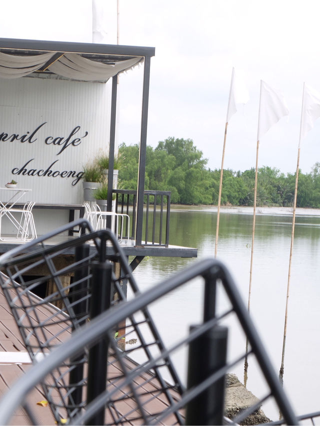 April Cafe’ ที่บางคล้า แปดริ้ว