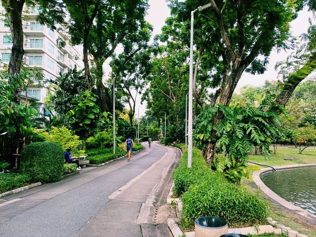 泰國曼谷市中心城市綠洲湖泊公園免稅店一日遊行程，適合休閒逛街打卡拍照📸