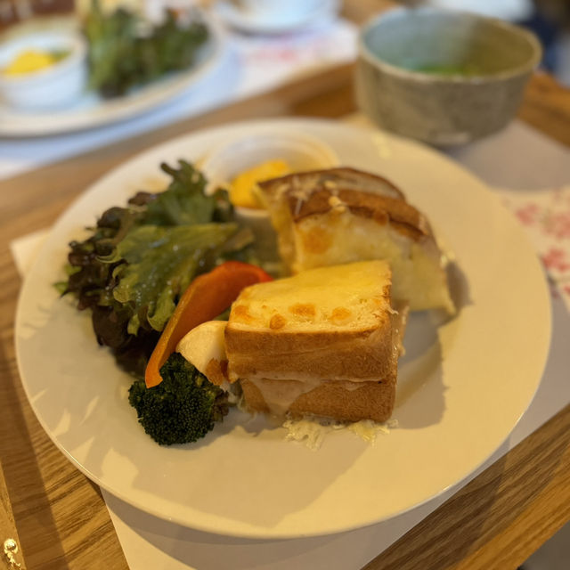 岀雲市人氣brunch😍