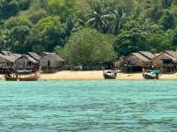 “หมู่บ้านมอแกน” หมู่เกาะสุรินทร์ 