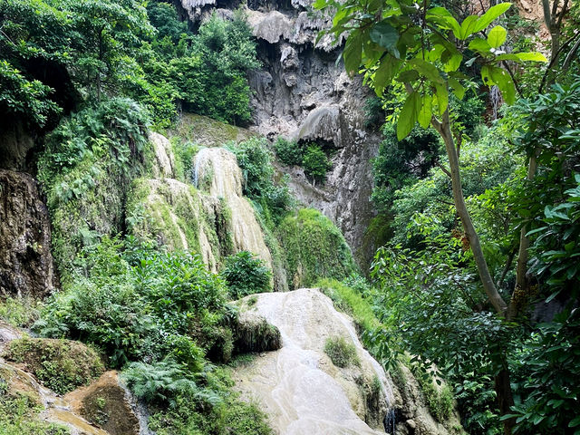 คุณคือภูพิชิตน้ำตกเอราวัณ: สวรรค์สองสไตล์ 🌳🌿