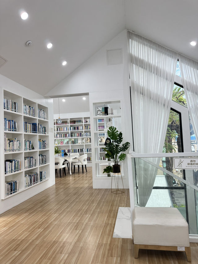 【深圳十大圖書館】 棲息圖書館真係好靚😌真正心靈棲息地