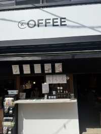 石段探索の途中におしゃれカフェで休憩☕️