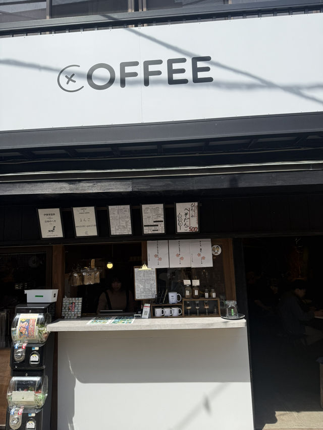 石段探索の途中におしゃれカフェで休憩☕️