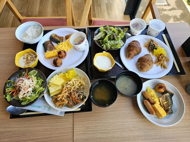 Henn na Resort & Spa Kansai Airport 是一間由恐龍機械人為你check in的酒店！試過未呢？