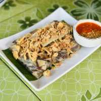 ร้านก็อร่อยแหนมเนือง – เวียดนาม-อีสาน-ไทย ริมน้ำ