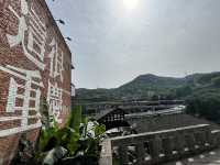 Wandering Through Longmenhao & Xiahaoli — Hidden Charm by the Yangtze