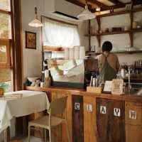 CLAY WOOD คาเฟ่สไตล์โฮมมี่ ย่านศรีนครินทร์