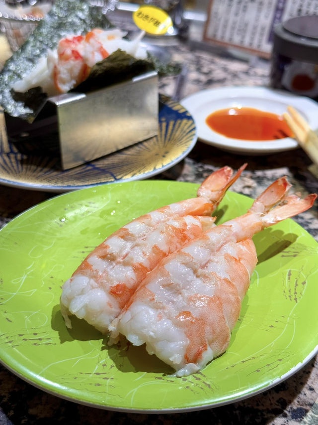 A Snowy Day in Sapporo – Cold Hands, Warm Food & Sweet Finds☃️