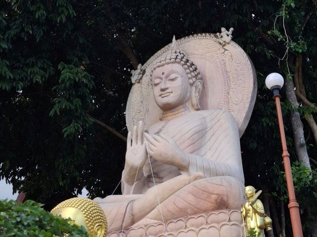 วัดแก่งกระจาน เพชรบุรี