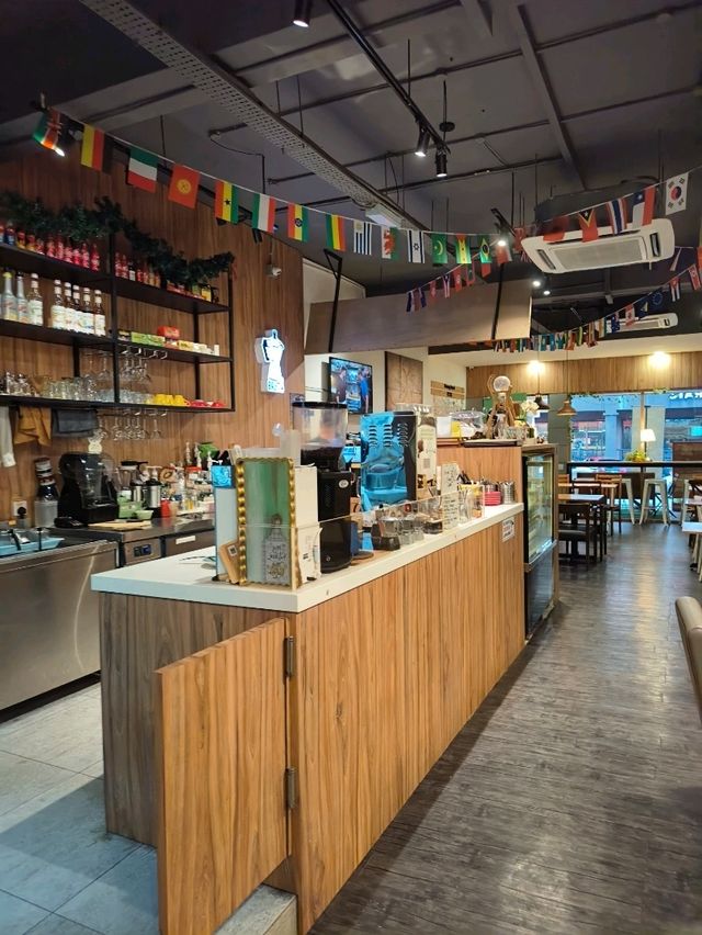 Aesthetic Café Hunt—JB Edition!