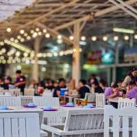 ร้านอาหารริมทะเล หัวหิน