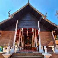 ไหว้พระธาตุและกราบพระในวิหารโถงที่เมืองพะเยา