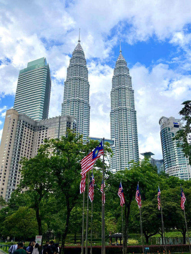 A Slow Day in Kuala Lumpur – Gardens, Local Eats & City Views