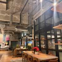 🏨💚 Kloe Hotel in Kuala Lumpur — hard not to love this place!