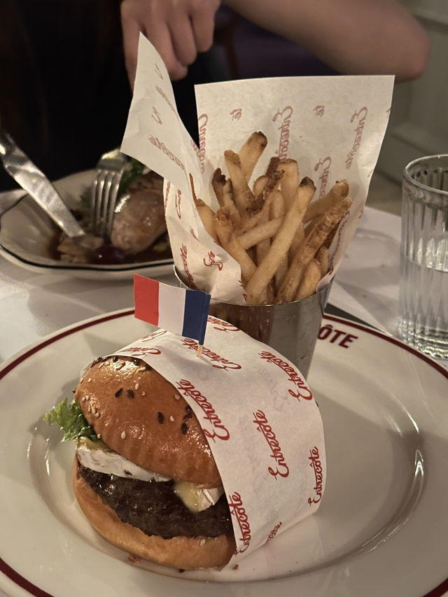 🥩🎹 Entrecôte – A Taste of Paris (or La La Land) in Melbourne
