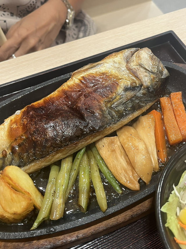 Exploring the foods in Hat Yai Village