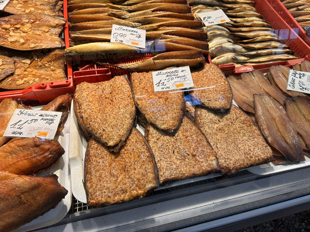 【リガ中央市場｜バルト最大級のマーケットで食と活気を体感】 ラトビア・リガで味わう、にぎやかな地元の魅力