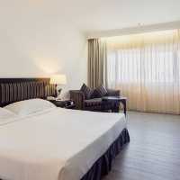 A Coastal Escape with Panoramic Views