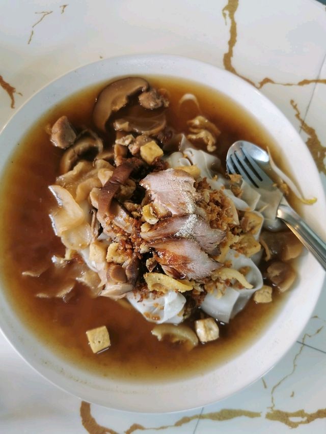 เฮียเต้ กินอร่อย ร้านตามสั่งสไตล์จีน