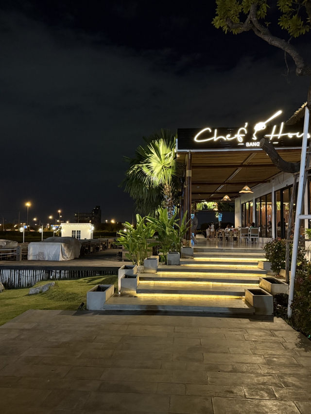 Chef House รามอินทรา : มื้อพิเศษกลางน้ำกับครอบครัว
