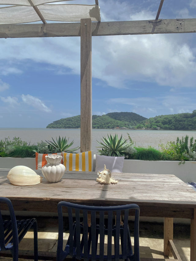 Take a Rest ☕️🔅🏝️