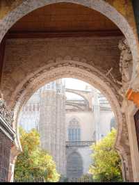 【世界最大級のゴシック建築】セビリア大聖堂で歴史と荘厳に包まれる旅✨