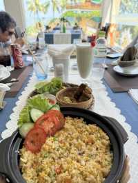 Dining with a View: Huong Bien's Seaside Charm