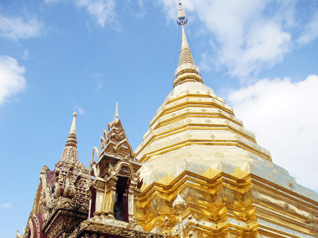 ✨ Serenity on High – Our Visit to Wat Phra That Doi Suthep