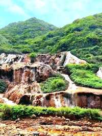 A Glimpse of Gold: Taiwan’s Golden Waterfalls