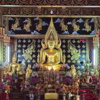 วัดพันอ้น ย่านถนนคนเดินเชียงใหม่ วันอาทิตย์