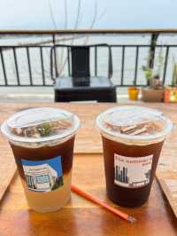 The summer’s sea  คาเฟ่สมุทรสาคร