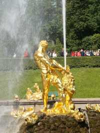 พระราชวังปีเตอร์ฮอฟ