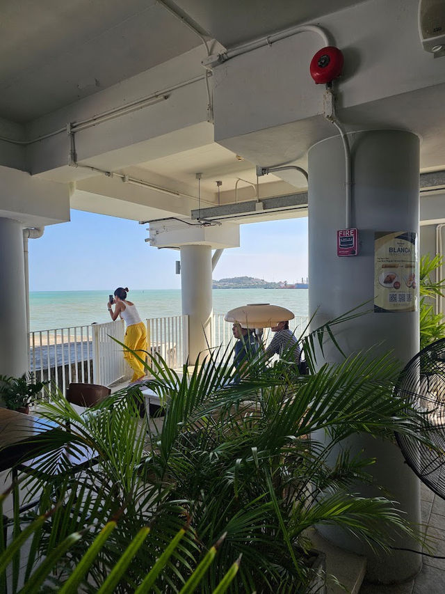 Moonstone Cafe Over The Sea , phuket